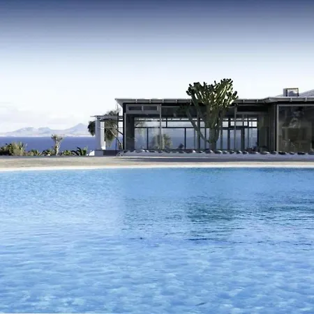 La The Two Bedroom With Half Board,wifi, In Playa Blanca Appartement *