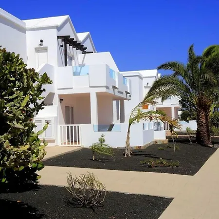 La The Two Bedroom With Half Board,wifi, In Playa Blanca Playa Blanca (Lanzarote)