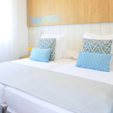 La The Two Bedroom With Half Board,wifi, In Playa Blanca Апартаменты Коста Бланка