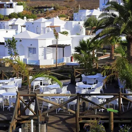 La The Two Bedroom With Half Board,wifi, In Playa Blanca *